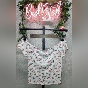 Me to we (pac sun) white floral crop top